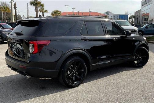 2023 Ford Explorer ST-Line