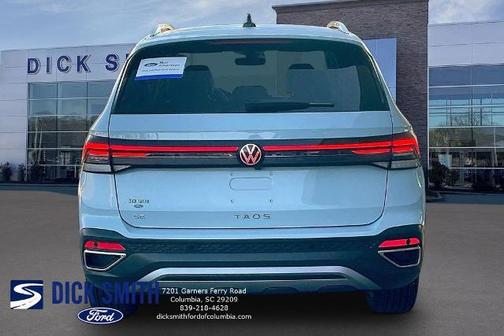 Alpine Grey 2025 Volkswagen Taos 1.5T SE