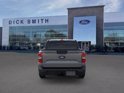 Carbonized Gray Metallic 2026 Ford Maverick Lariat