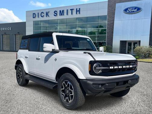 Oxford White 2025 Ford Bronco Outer Banks SUV
