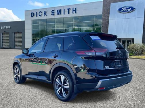 2024 Nissan Rogue SL