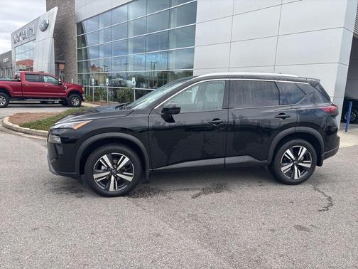 2024 Nissan Rogue SL