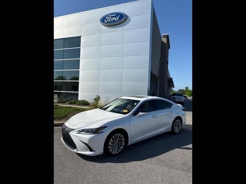 2021 Lexus ES 300h Ultra Luxury