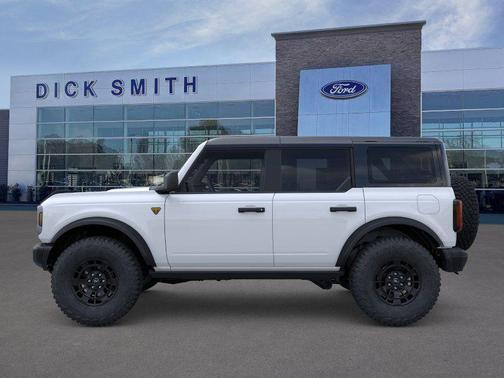 Oxford White 2026 Ford Bronco Badlands
