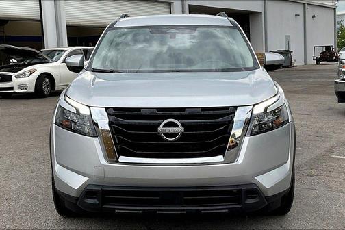 Brilliant Silver Metallic 2025 Nissan Pathfinder SV FWD