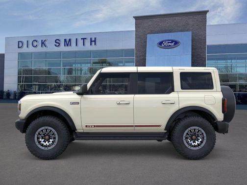 Wimbledon White 2026 Ford Bronco Outer Banks