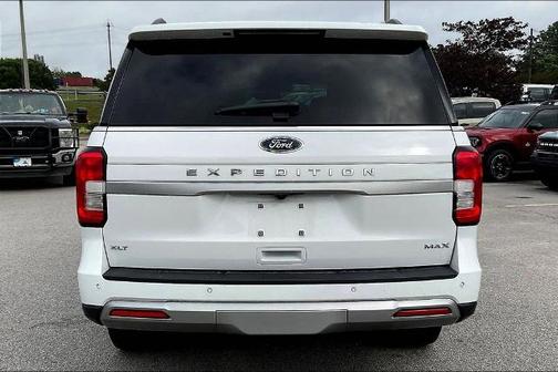OXFORD WHITE 2024 Ford Expedition XLT