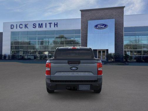 Azure Gray Metallic Tri-Coat 2026 Ford Maverick Lariat