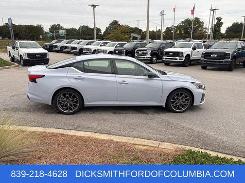 2023 Nissan Altima SR VC-Turbo FWD