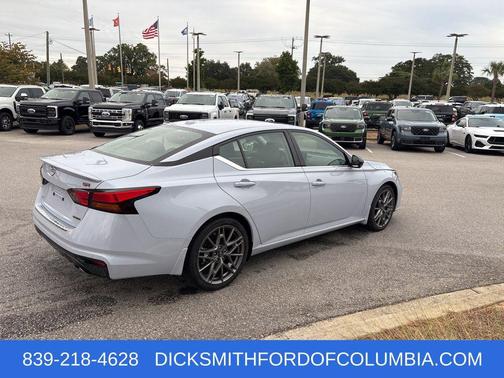 2023 Nissan Altima SR VC-Turbo FWD