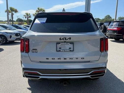 2022 Kia Sorento SX