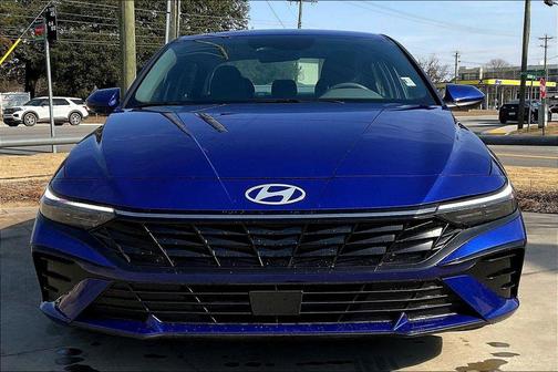 2025 Hyundai ELANTRA SEL