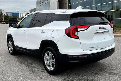 Summit White 2024 GMC Terrain SLE