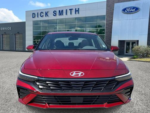 2025 Hyundai ELANTRA SEL