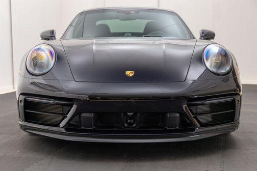 2022 Porsche 911 Carrera 4 GTS
