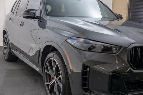 2025 BMW X5 M60i