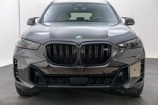 2025 BMW X5 M60i