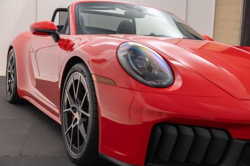 2025 Porsche 911 Carrera GTS