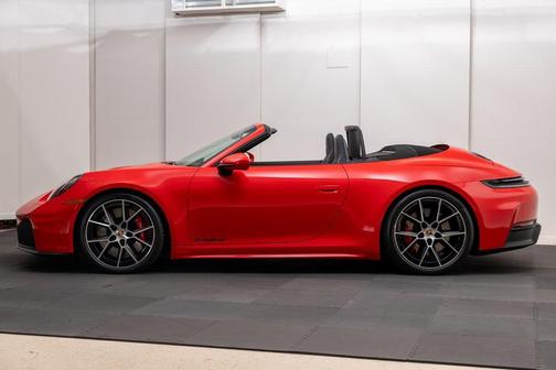 2025 Porsche 911 Carrera GTS