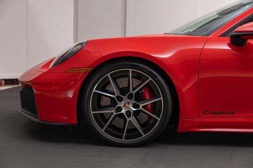 2025 Porsche 911 Carrera GTS
