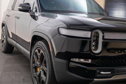 2023 Rivian R1S Launch Edition