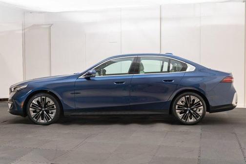 2024 BMW 530 i xDrive