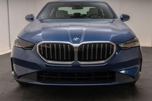 2024 BMW 530 i xDrive