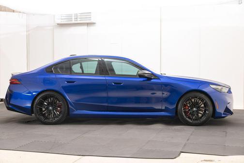 2025 BMW M5 Base