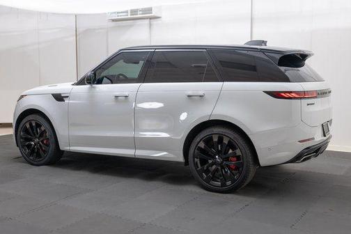 2024 Land Rover Range Rover Sport SE