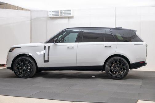 2023 Land Rover Range Rover P530 SE