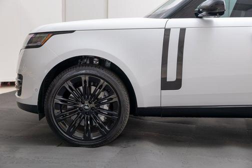 2023 Land Rover Range Rover P530 SE