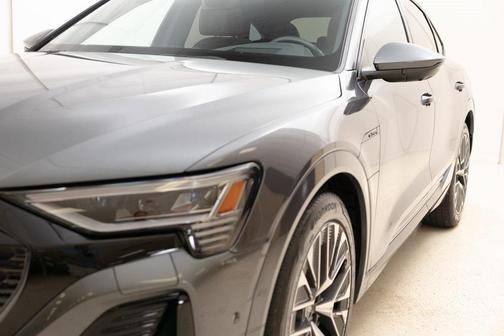 2024 Audi Q8 e-tron Prestige