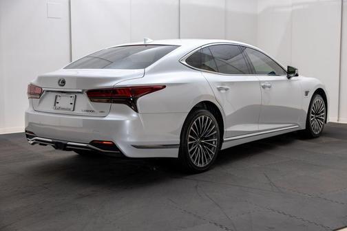 2024 Lexus LS 500h Base
