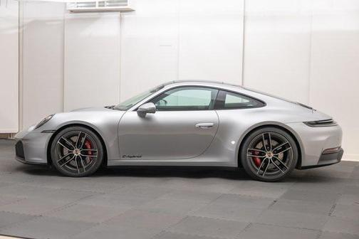 2025 Porsche 911 Carrera GTS