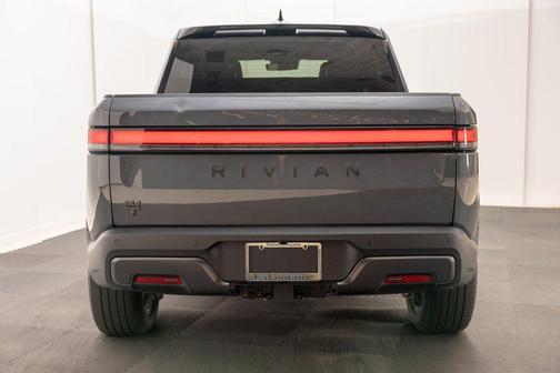 2025 Rivian R1T Adventure