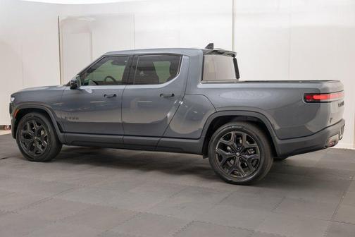 2025 Rivian R1T Adventure