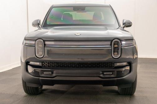 2025 Rivian R1T Adventure