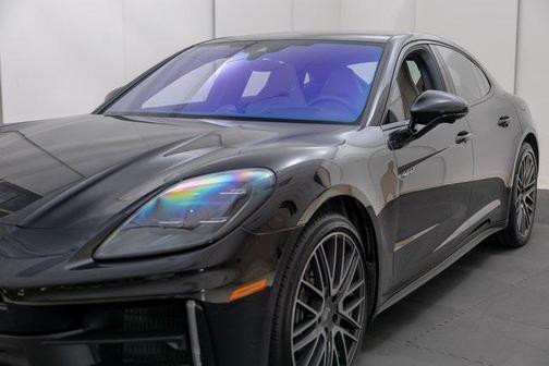 2025 Porsche Panamera 4