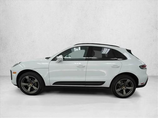 Carrara White Metallic 2025 Porsche Macan Macan