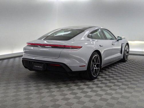 2025 Porsche Taycan RWD