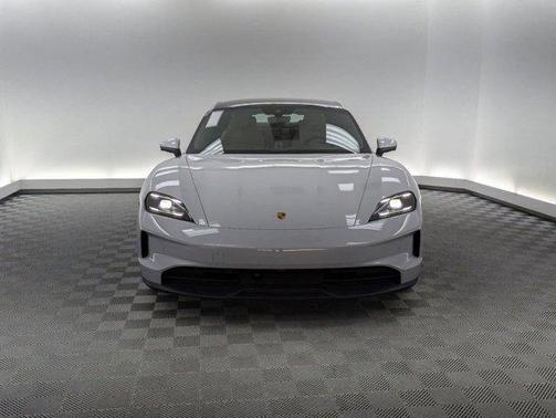 2025 Porsche Taycan RWD