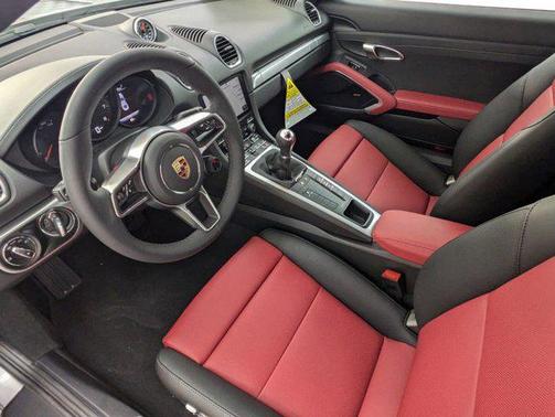 2025 Porsche 718 Cayman Style Edition