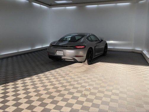 2025 Porsche 718 Cayman Style Edition