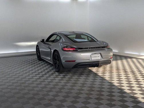 2025 Porsche 718 Cayman Style Edition