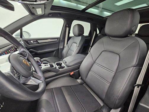 2023 Porsche Cayenne E-Hybrid S