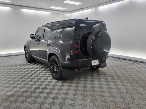2020 Land Rover Defender 110 SE