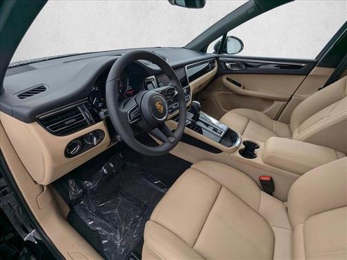 Jet Black Metallic 2026 Porsche Macan Macan