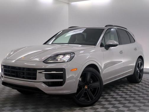 Chalk 2026 Porsche Cayenne Cayenne