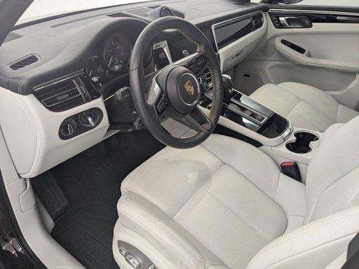 2024 Porsche Macan AWD