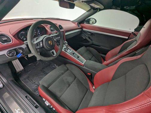 2023 Porsche 718 Spyder Roadster